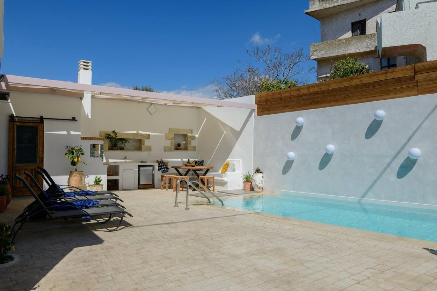 Chrisanthi Elegant Villa Pitsidia Exterior photo