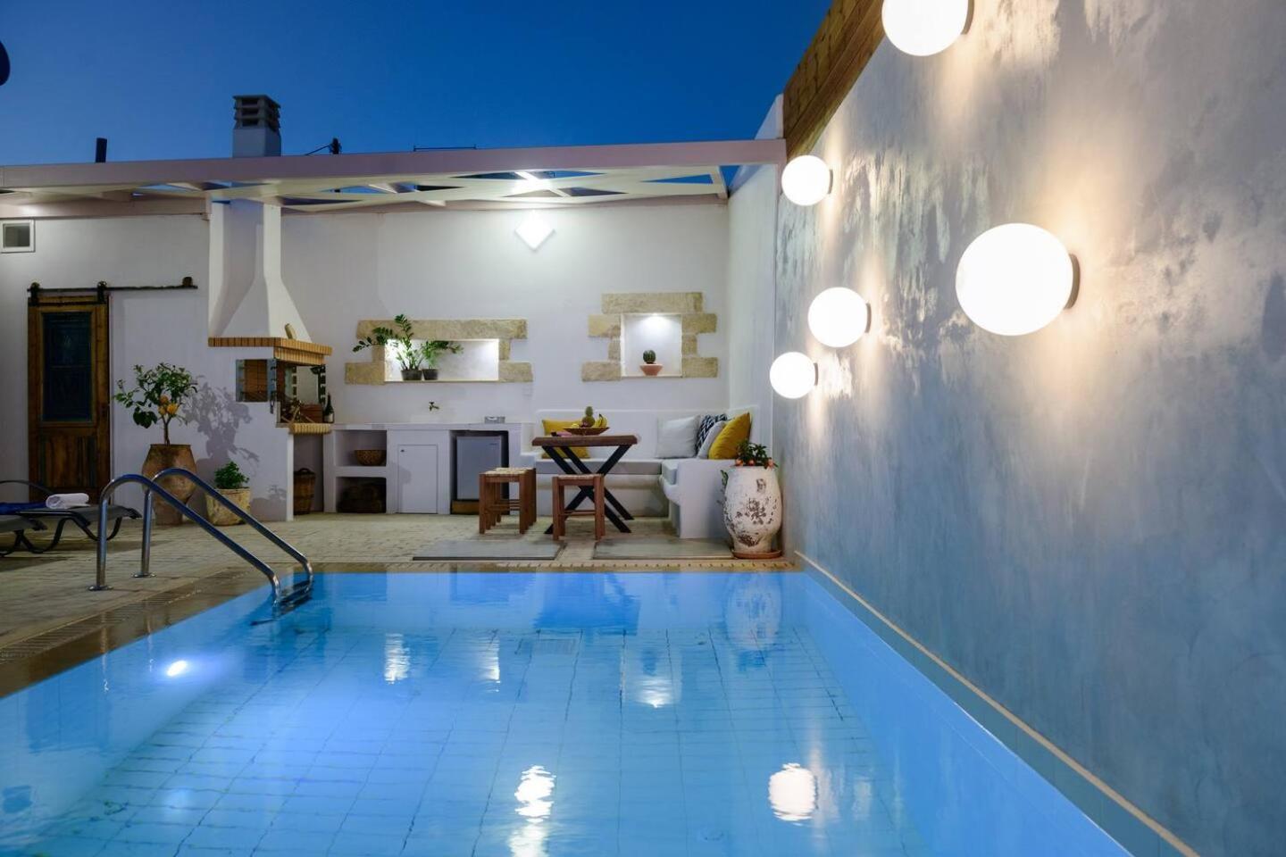 Chrisanthi Elegant Villa Pitsidia Exterior photo